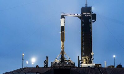 SpaceX Falcon 9 and Dragon Spacecraft vertical on launch pad