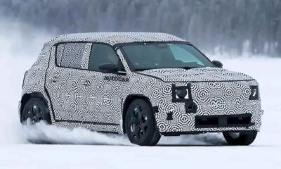 Renault 4 Live Images