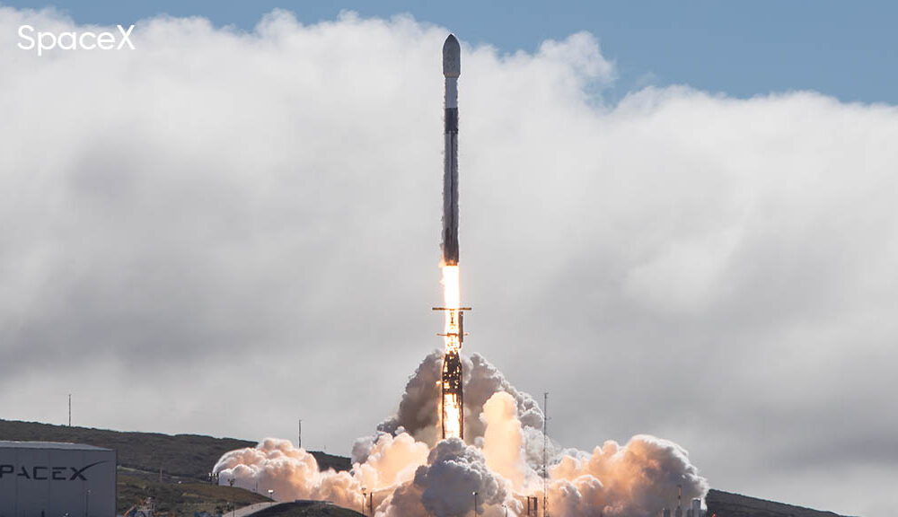 SpaceX Falcon 9 Liftoff