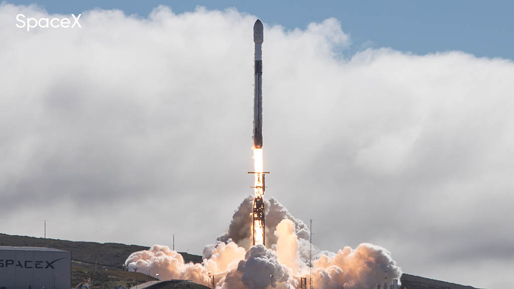 SpaceX Falcon 9 Liftoff