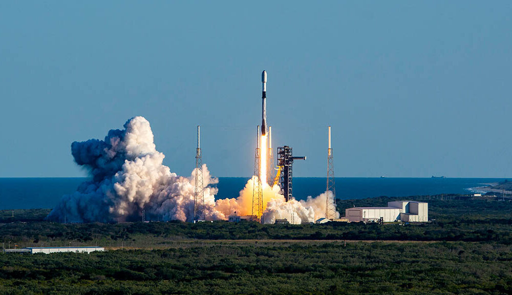 SpaceX Falcon 9 Liftoff from Space Launch Complex 40 (SLC-40) at Cape Canaveral Space Force Station in Florida