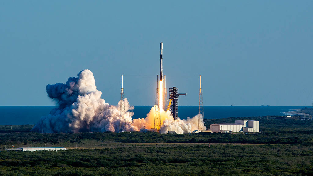 SpaceX Falcon 9 Liftoff from Space Launch Complex 40 (SLC-40) at Cape Canaveral Space Force Station in Florida