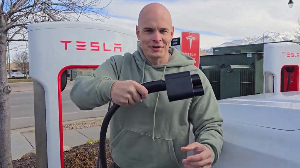 Review Ford Tesla NACS adapter by JerryRigEverything
