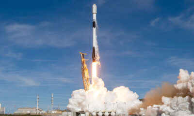 SpaceX Falcon 9 lifting off from launch pad