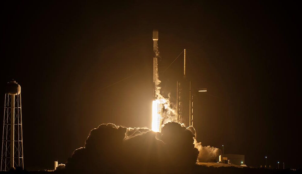 SpaceX Falcon 9 Lifting off from from Launch Complex 39A at Kennedy Space Center in Florida