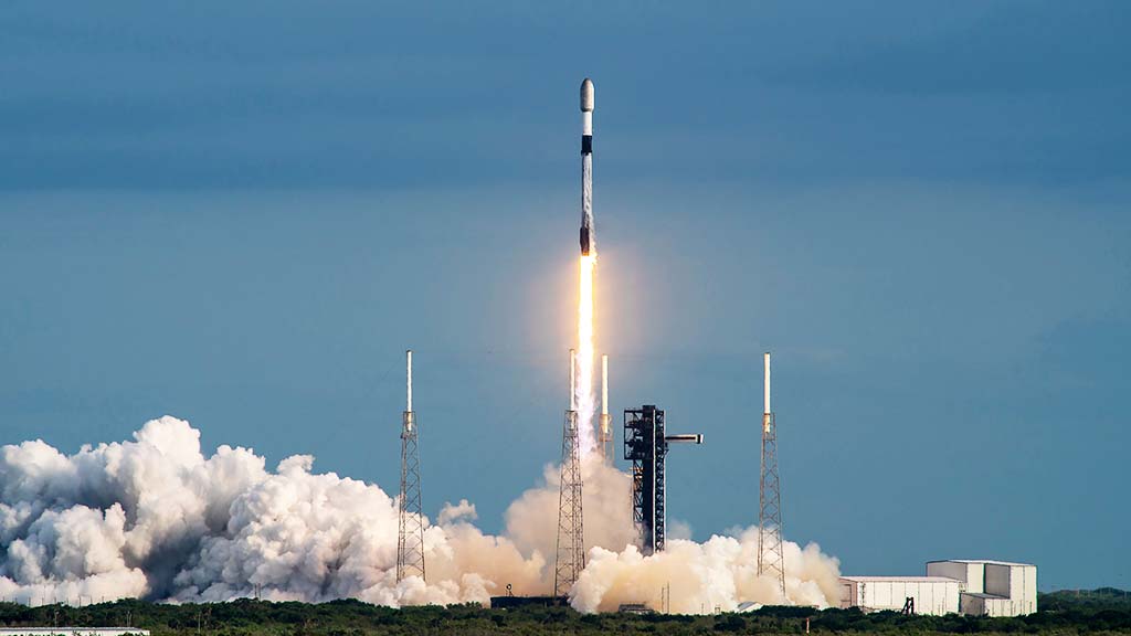 SpaceX Falcon 9 Lifting off from Space Launch Complex 40 at Cape Canaveral Space Force Station in Florida