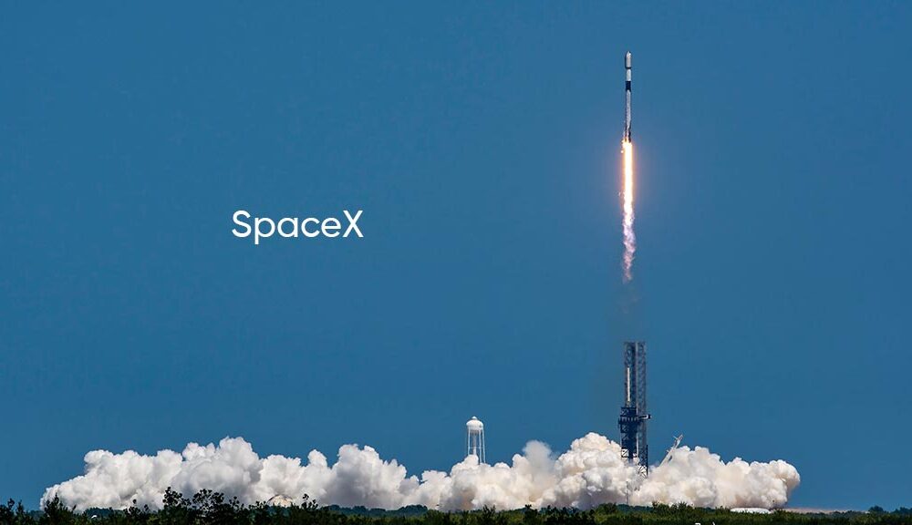 SpaceX Falcon 9 Liftoff