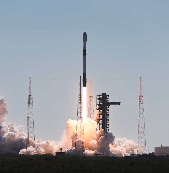 SpaceX Falcon 9 Liftoff