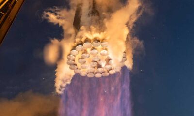 SpaceX Super Heavy booster liftoff