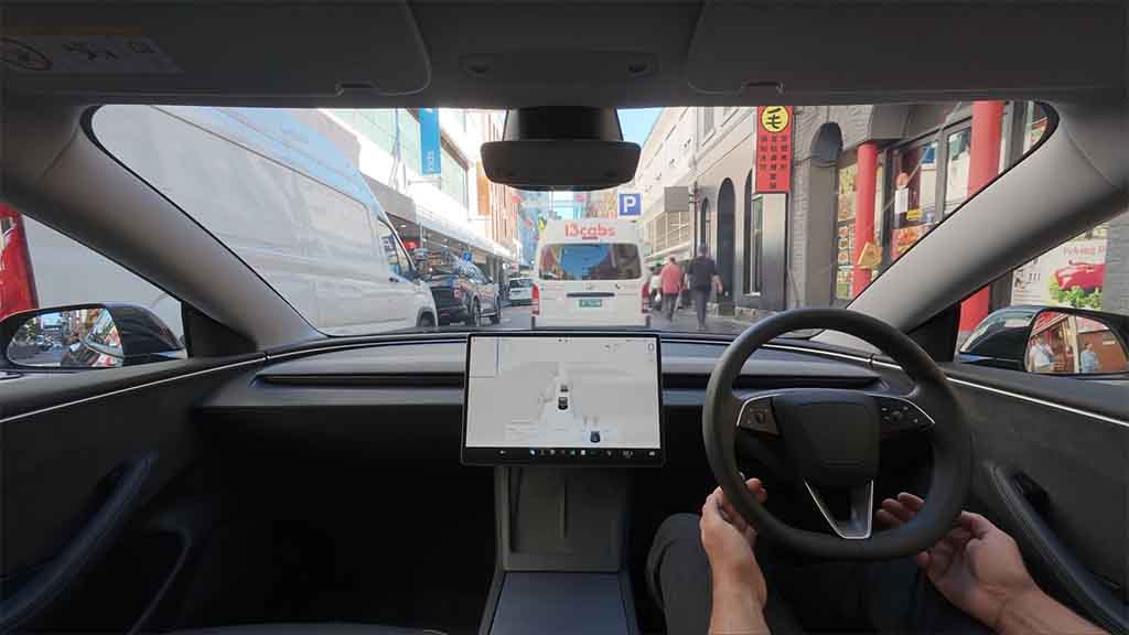 Tesla FSD RHD