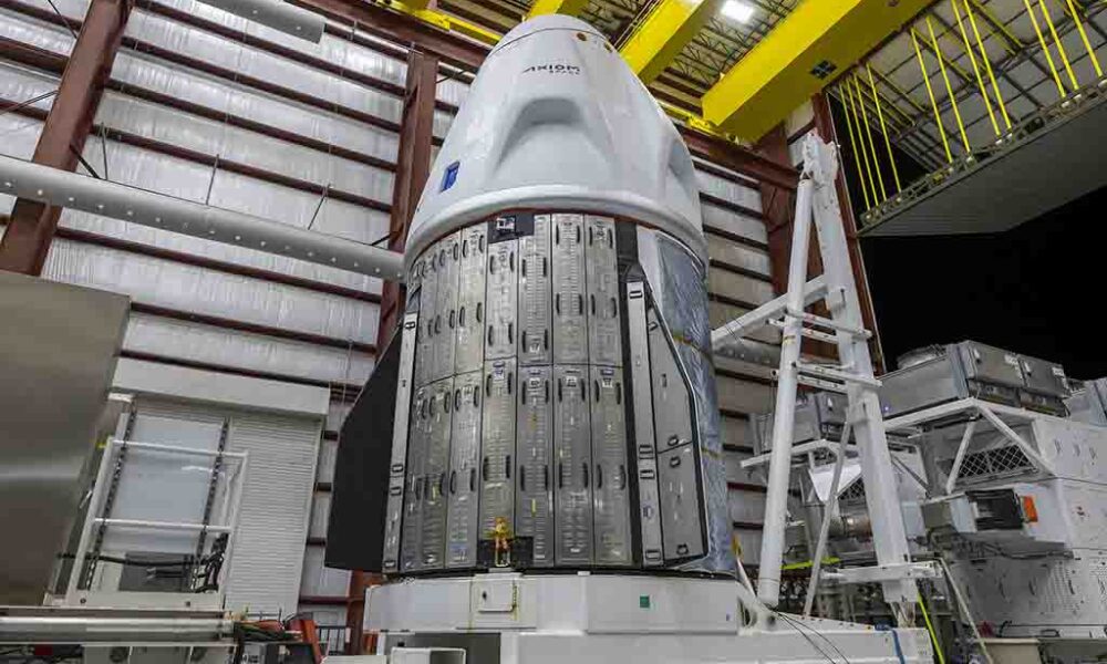 SpaceX Axiom Mission 4 Dragon Spacecraft waiting at pad 39A