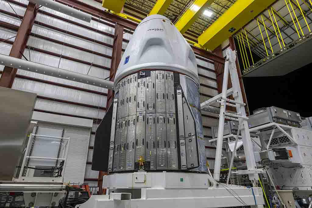 SpaceX Axiom Mission 4 Dragon Spacecraft waiting at pad 39A
