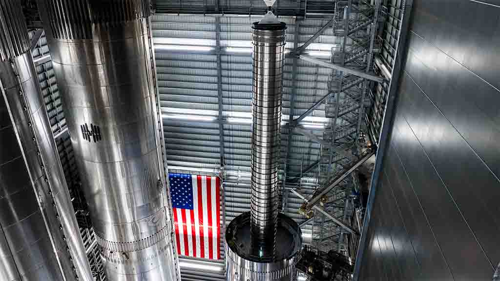 SpaceX installing redesigned fuel transfer tube for next-generation Super Heavy booster