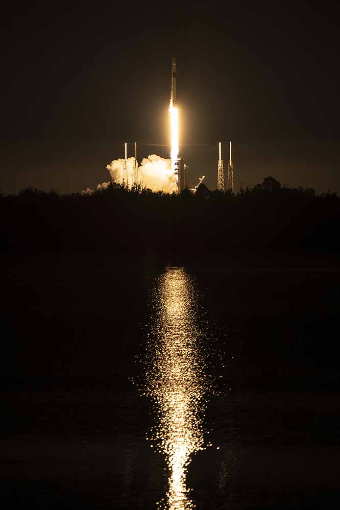 SpaceX has launched its first Starlink satellite mission of 2026 with a Falcon 9 rocket ascending from the Space Launch Complex 40 at Cape Canaveral Space Force Station in Florida